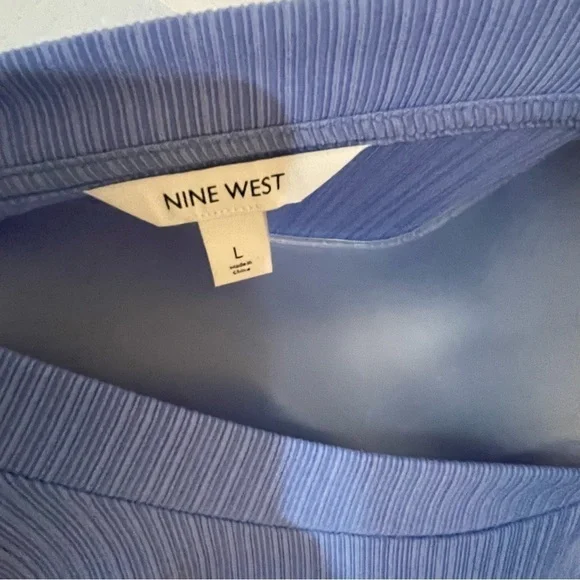 9West cornflower blue blouse, women's Large​​​​​​​ - Picture 8 of 12